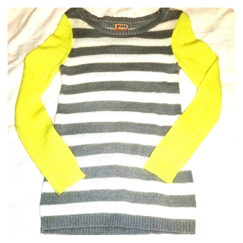 🌻Striped sweater